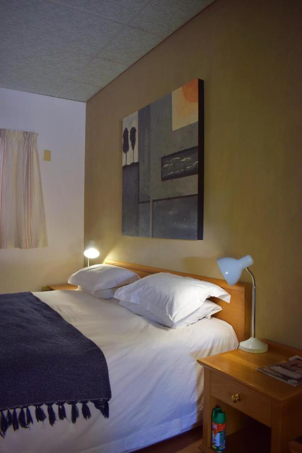 Central Hotel Omaruru Bagian luar foto